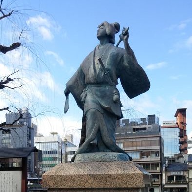 This image has an empty alt attribute; its file name is 796250260_887306_m-2.jpg